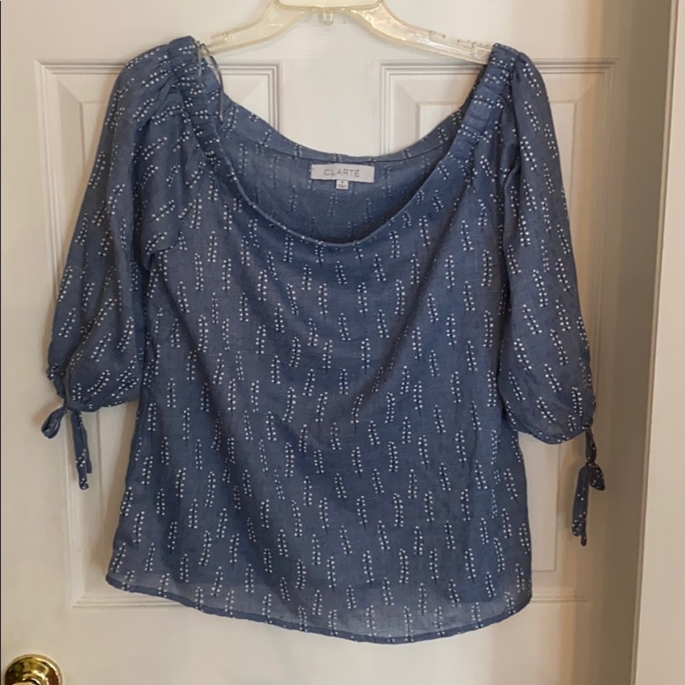 Clarte blouse, can be worn on or off shoulders